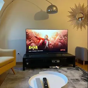 Apartment Quiet And Spacious Near Champs Elysees, Paris
