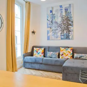 Apartment Fully Renovated Historic In Heart Mouffetard, Paris